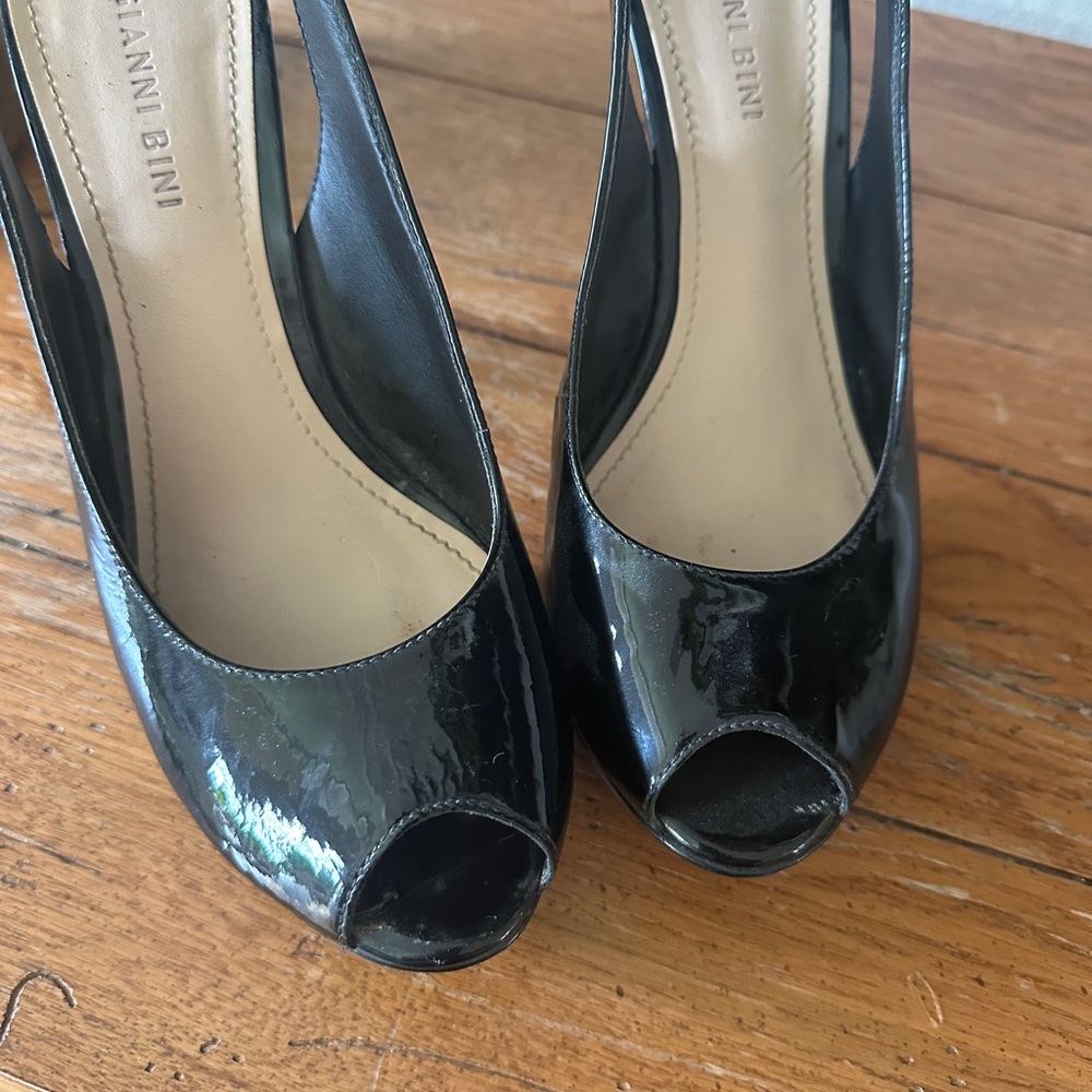 Gianni Bini Glossy Black Peep Toe Heels